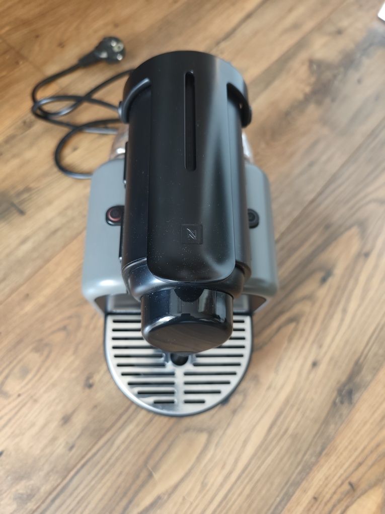 Ekspres do kawy DeLonghi na kapsułki