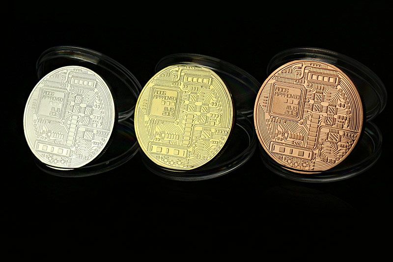Сувенирная монета Bitcoin Gold / Silver / Bronze