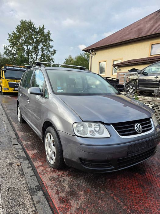 Volkswagen Touran z 2004 roku 2.0 TDI BKD części