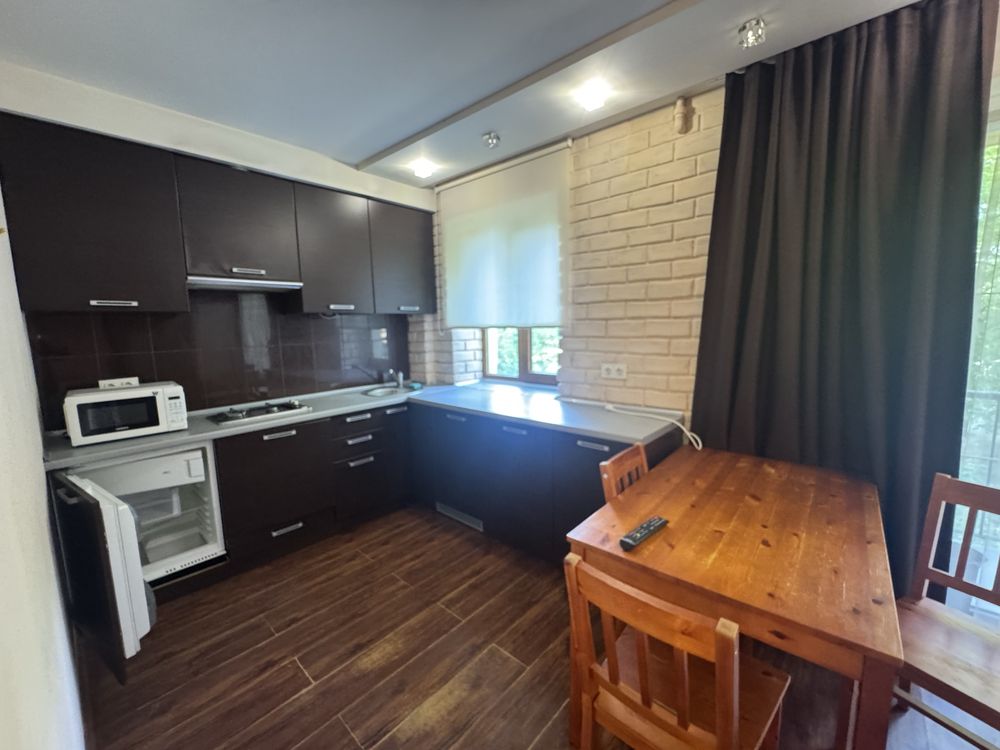 Сдам 2 к.кв. П.Поле, метро Ботанический Сад 2 этаж