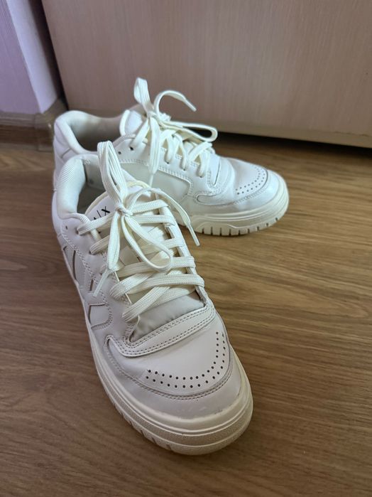 Білі кеди Armani Exchange