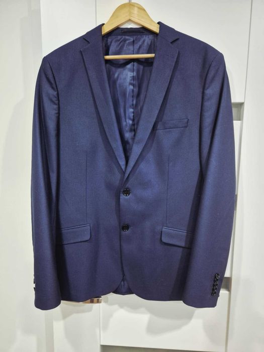 Garnitur młodzieżowy Giacomo Conti na studniówkę, maturę i inne okazje