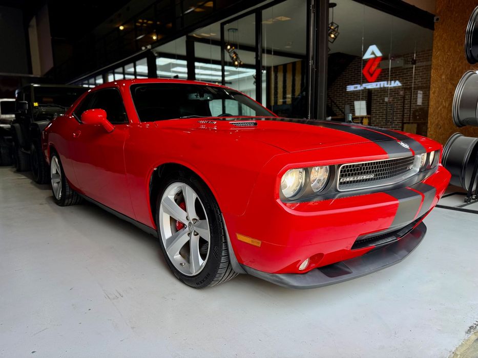 Dodge Challenger Dodge Challenger SRT8 - 6.1 V8 HEMI - GCC / Europa