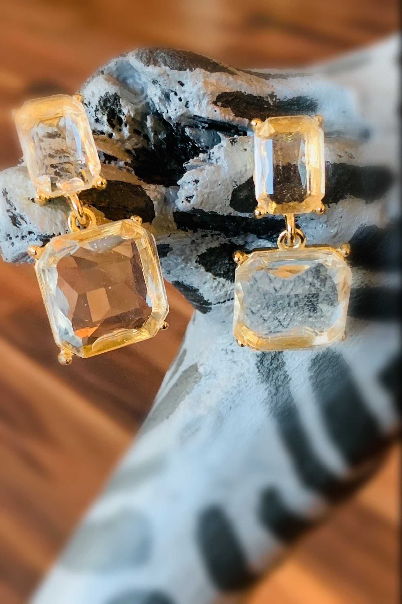 Унікальні прозорі сережки з геометричними, квадратними кристалами