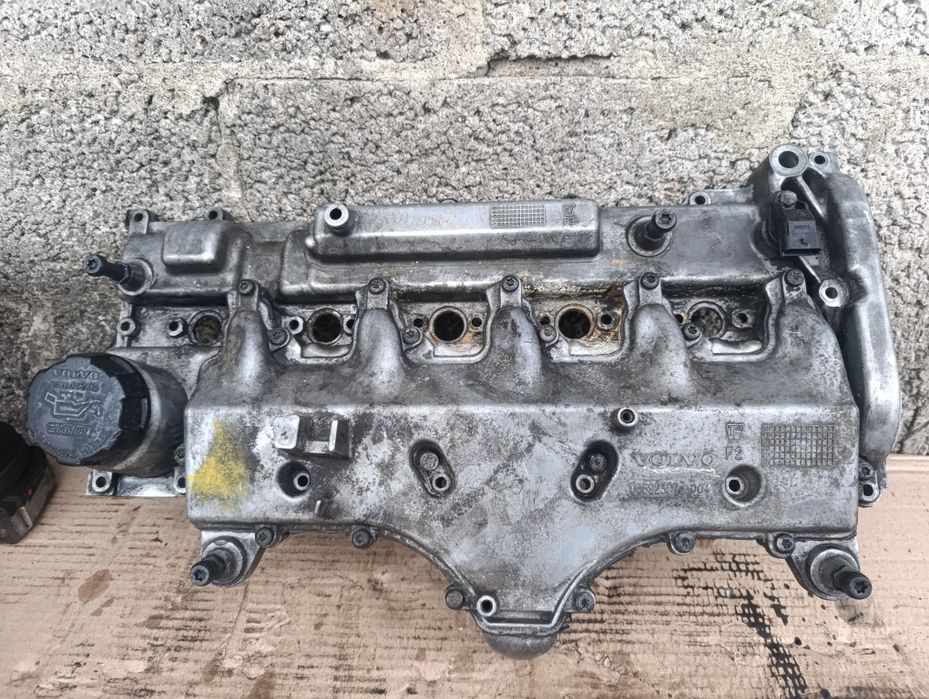 Кришка клапанів впускний колектор 2.4 D5 Volvo S60 V70 S80 XC90