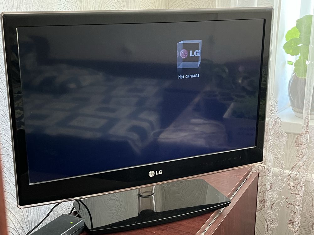 Телевізор LG26LV2500