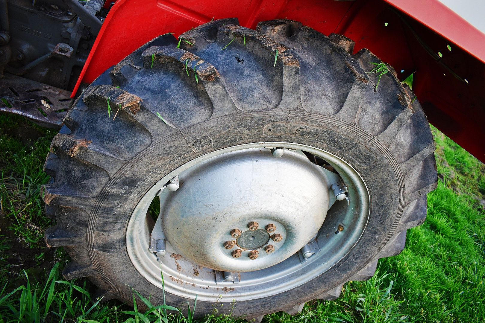 Sprzedam ciągnik Massey Ferguson