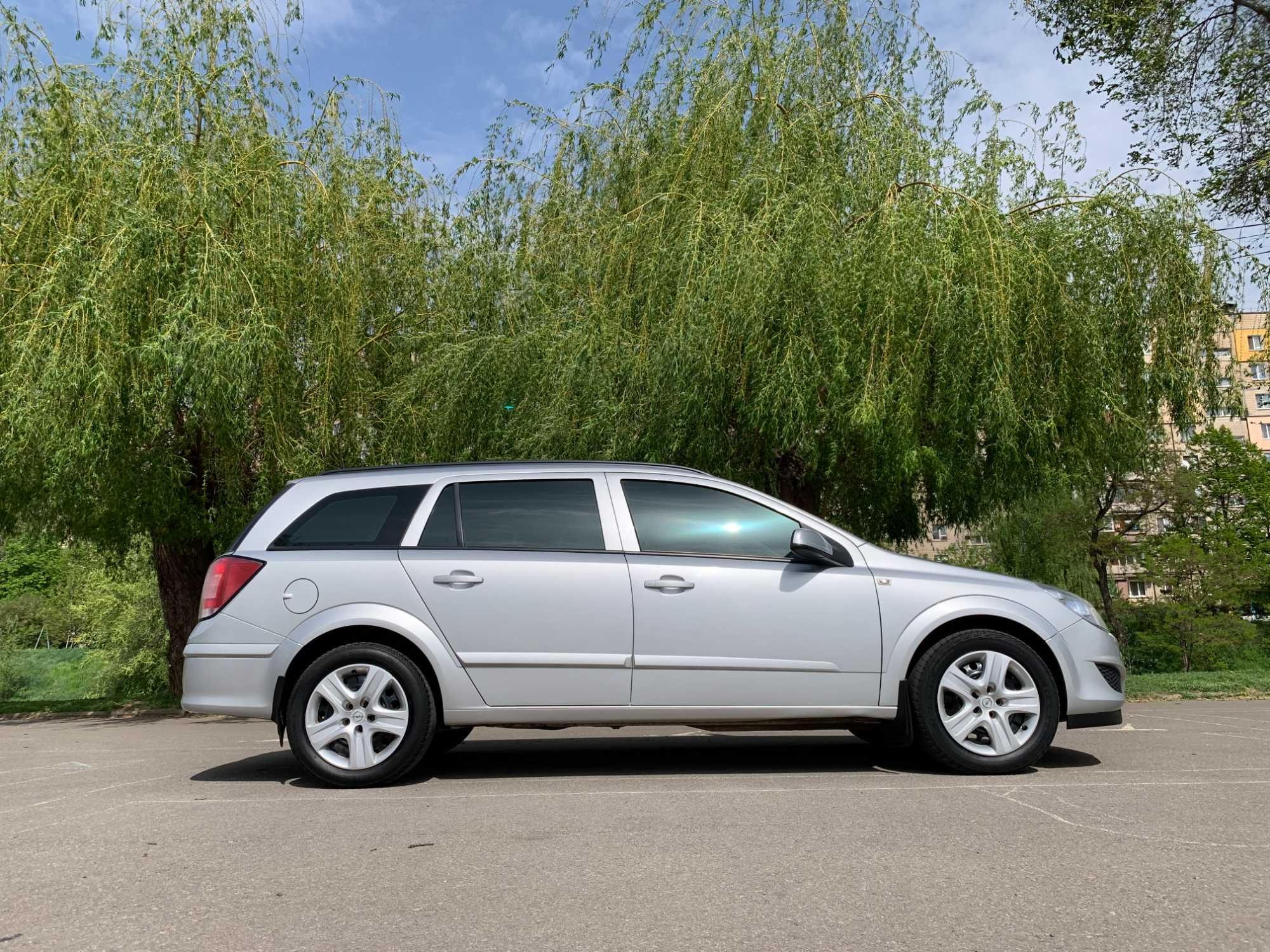 Opel Astra 1.7 CDTI 2008г.