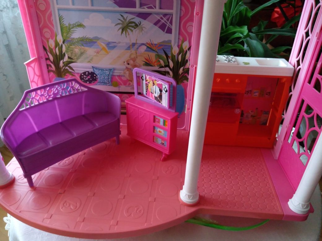 Domek piętrowy dla lalek Barbie