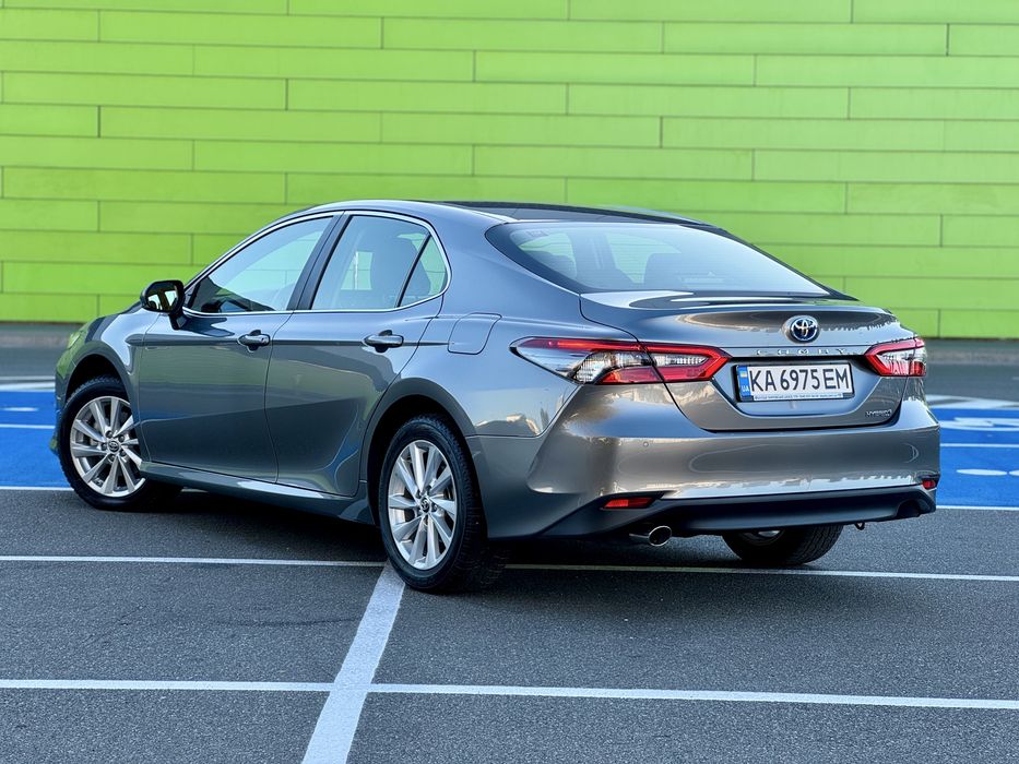 Toyota Camry Elegance+ Hybrid