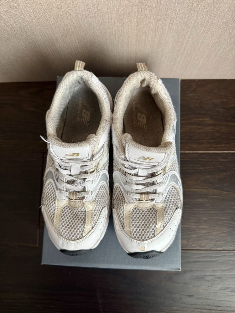 Продам кроссовки New Balance белые 34,5 подростковые для девочки