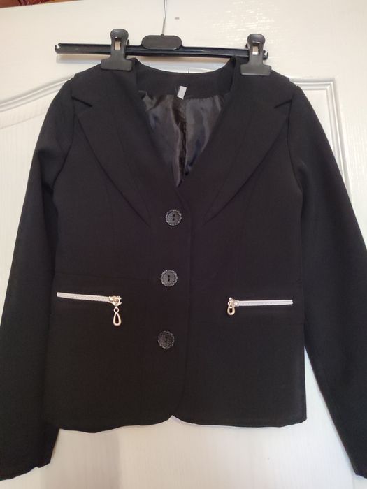 Піджак на дівчинку