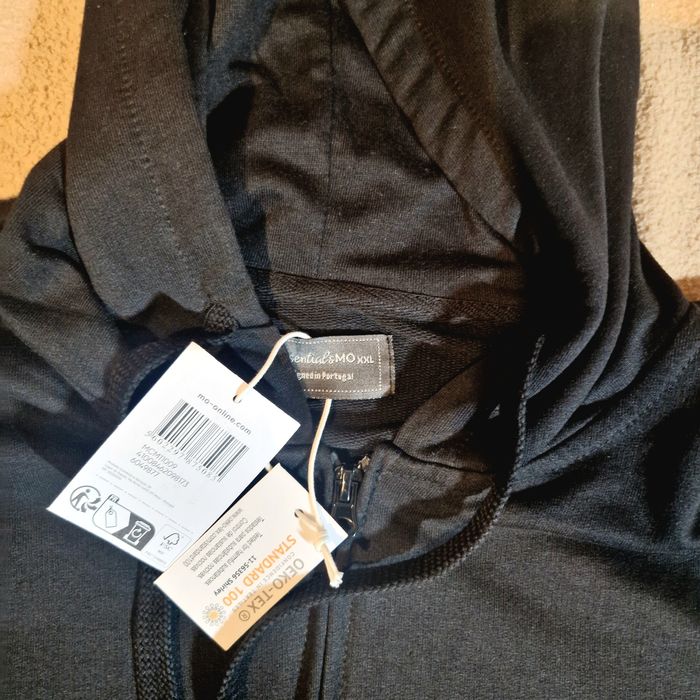 Camisolas com capuz desportivas novas xxl 3xl
Camisola no primeira fot