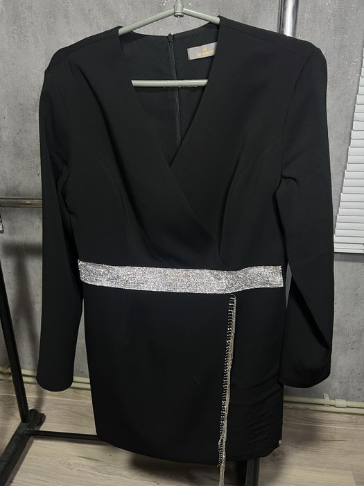 Маленька чорна сукня