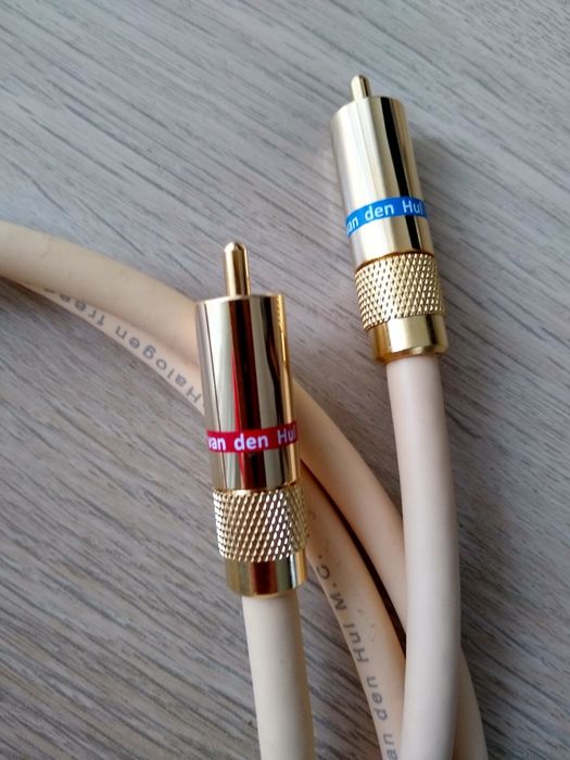 Interkonekt kabel RCA Van den Hul The Name  2 x 1m.