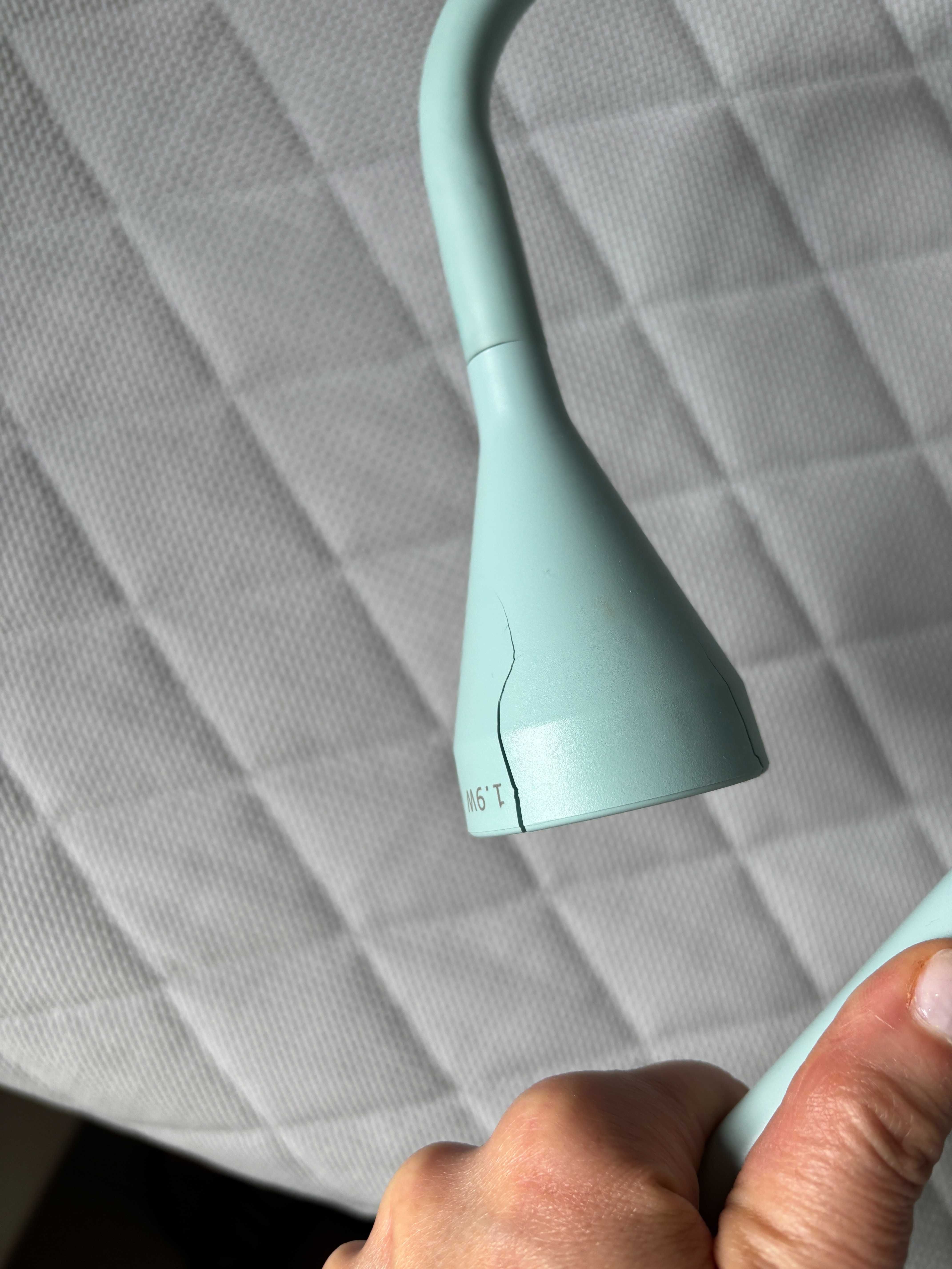 Lampka biurkowa LED Ikea NÄVLINGE turkusowa