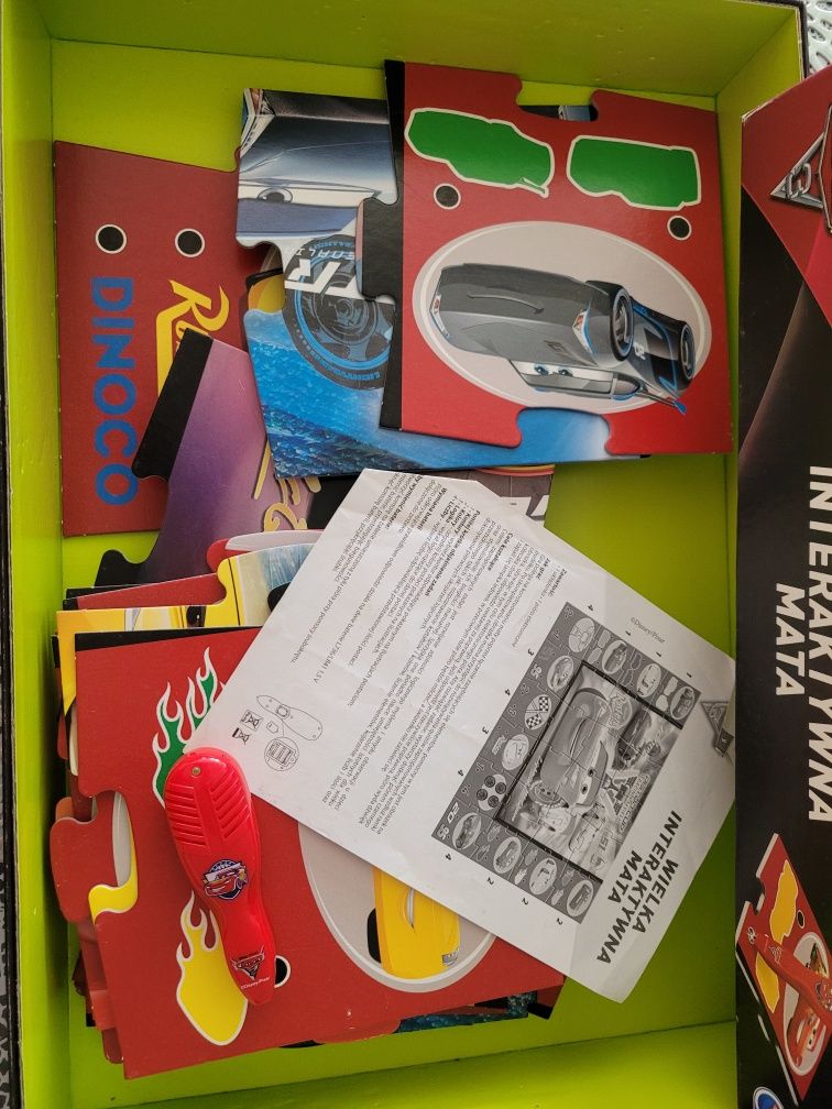 Wielka interaktywna mata puzzle duże Clementoni Zygzak Mac Queen Cars