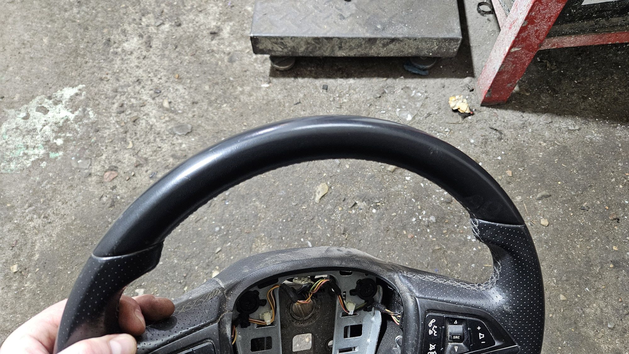Kierownica opel astra j IV 4 zafira c bez podgrzewania skórzana skóra