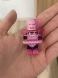 figurka lego batman rozowa