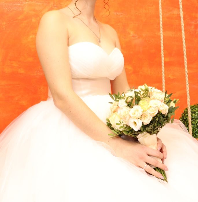 Весільна сукня, айворі