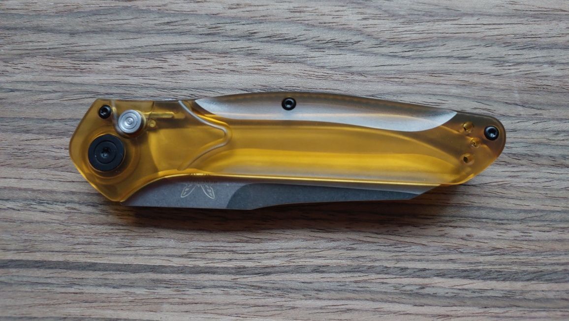 Нож Benchmade 9400 Osborne Automatic Ultem.
Автоматический нож.
Ніж ав