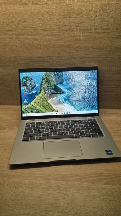 Laptop Dell Latitude i5-1235U 16GB DDR4 Iris Xe 256GB SSD M.2 Win11Pro