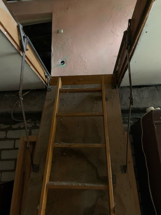 Гараж, приміщення під склад