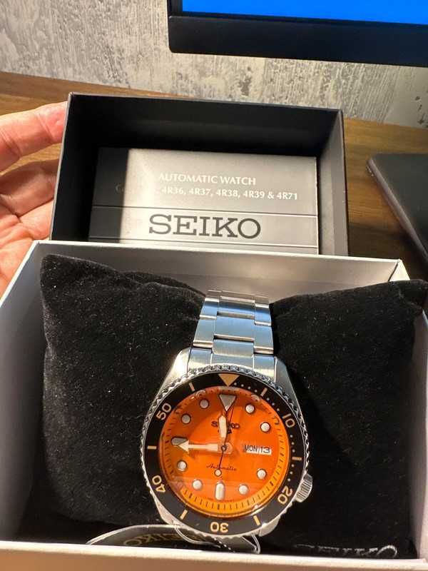 Zegarek Seiko 5 Sports SRPD59K1 Orange