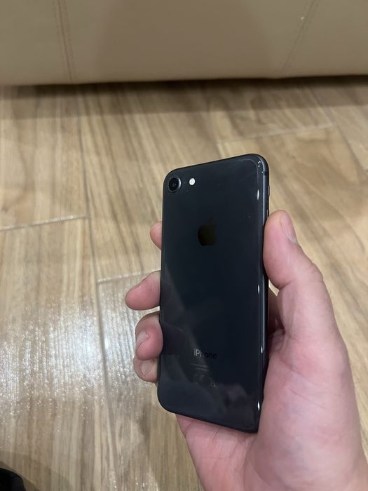 Iphone 8, ідеальний стан, все працює