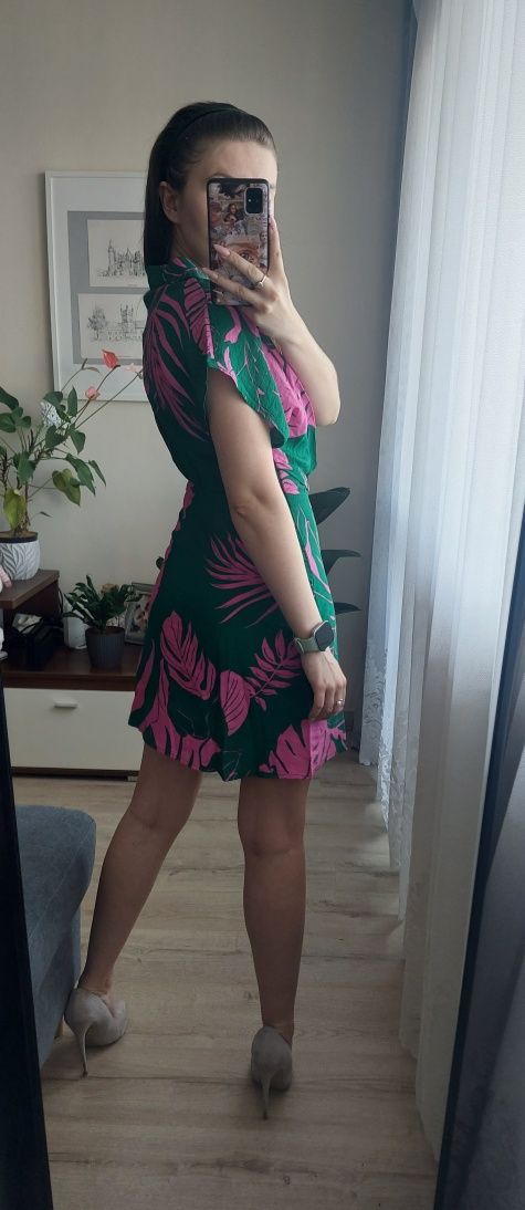 Nowa wiskozowa koszulowa sukienka Mango XS 34 kołnierzyk kwiaty