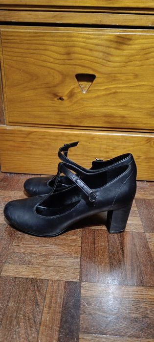 Sapato de salto para mulher