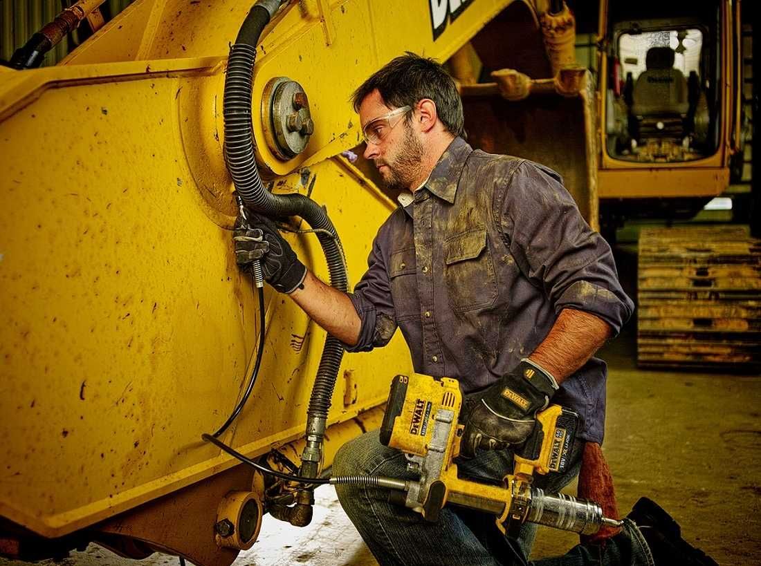 Smarownica akumulatorowa DEWALT 18V XR DCGG571M1 /celian/