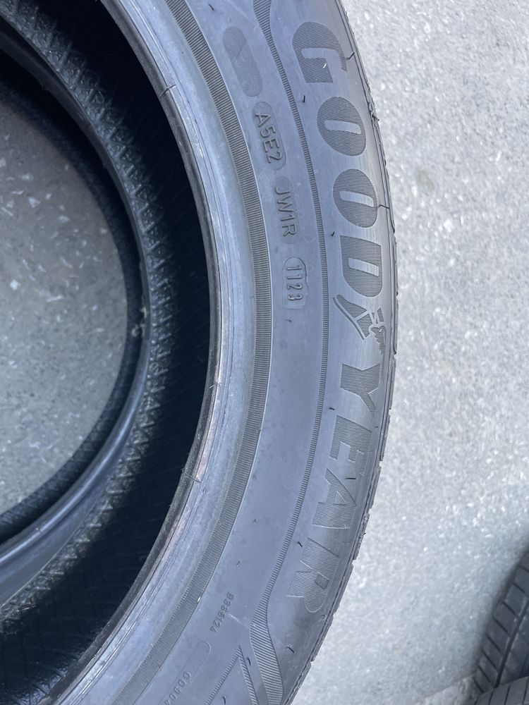 Goodyear EfficientGrip Performance 215/55 R18