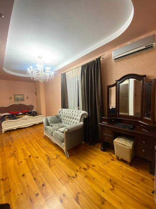 Двухуровневая квартира на Екатерининской.