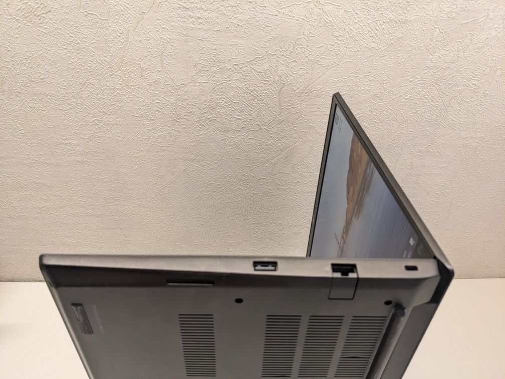 Тонкий ноутбук Lenovo Thinkpad E14 Gen 2/14"IPS/16/256/Ryzen Pro 5