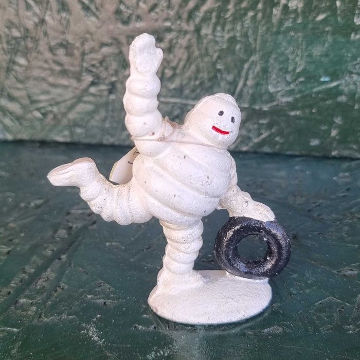 Boneco da Michelin em ferro fundido
