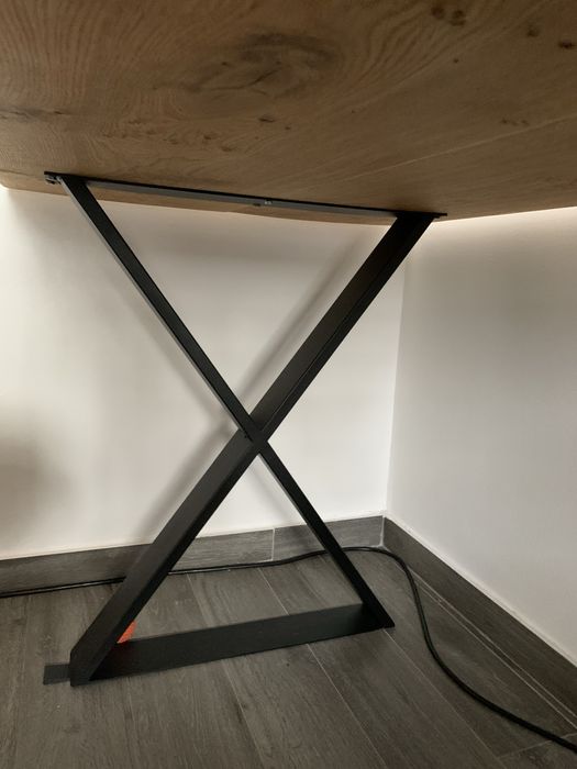 Vendo mesa nova de madeira maciça pinho frances tratado