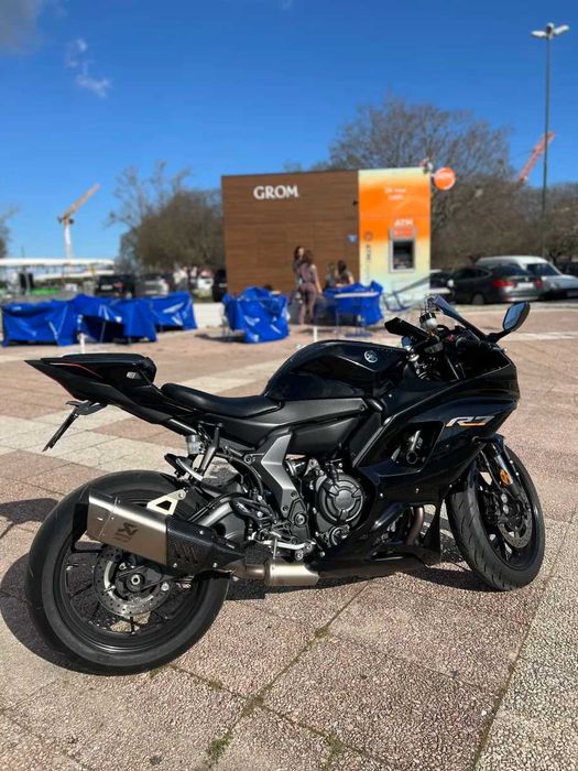 Yamaha R7    YZF