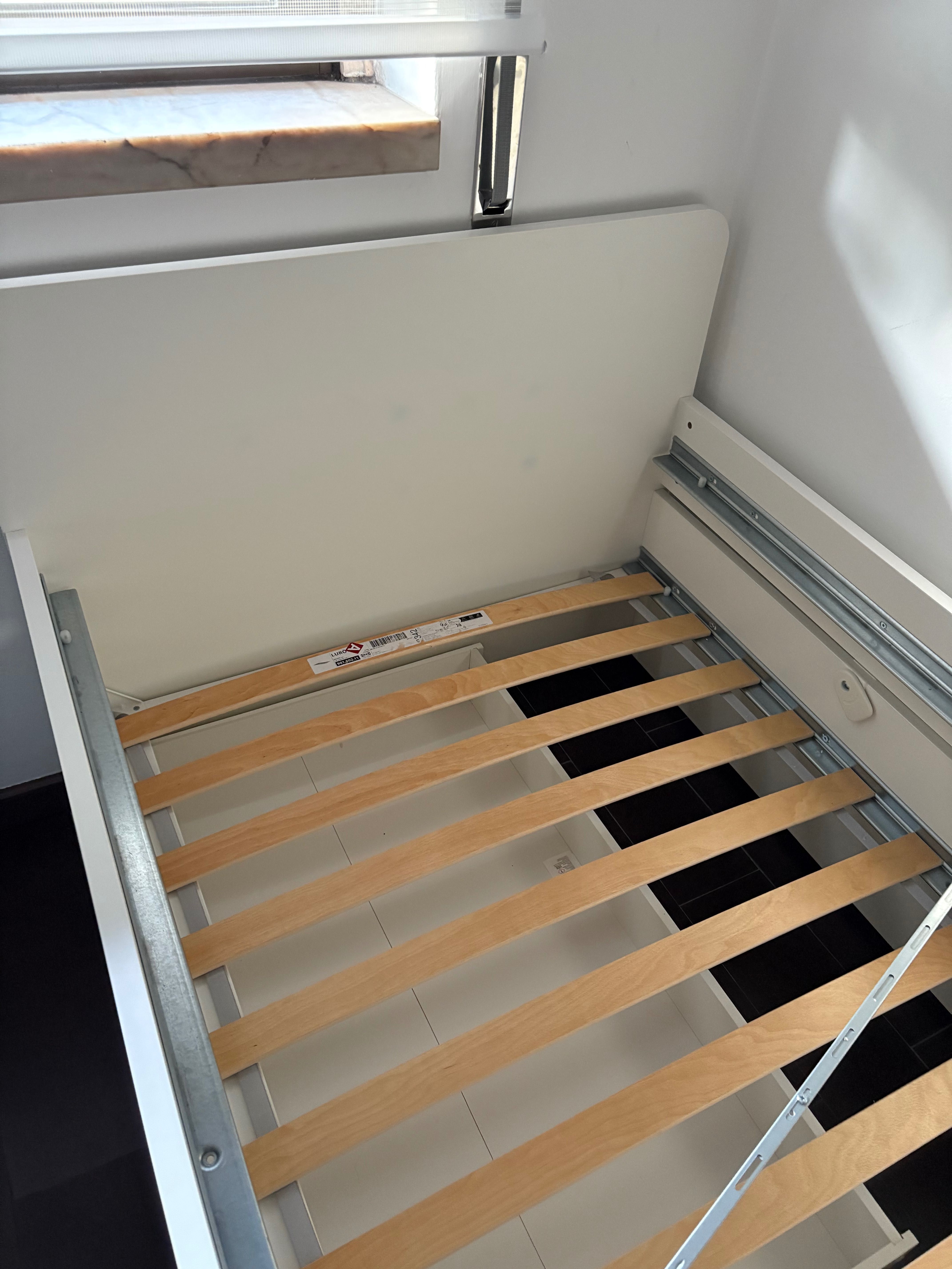 Cama de solteiro com gavetão marca IKEA
