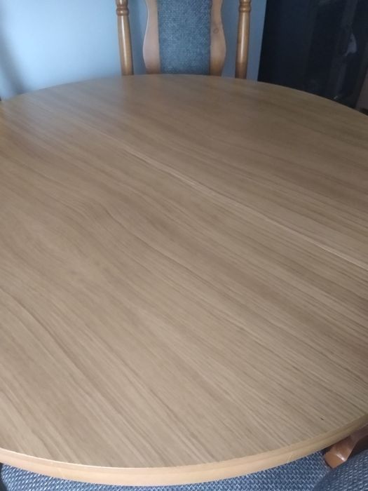 Stół okrągły rozkładany