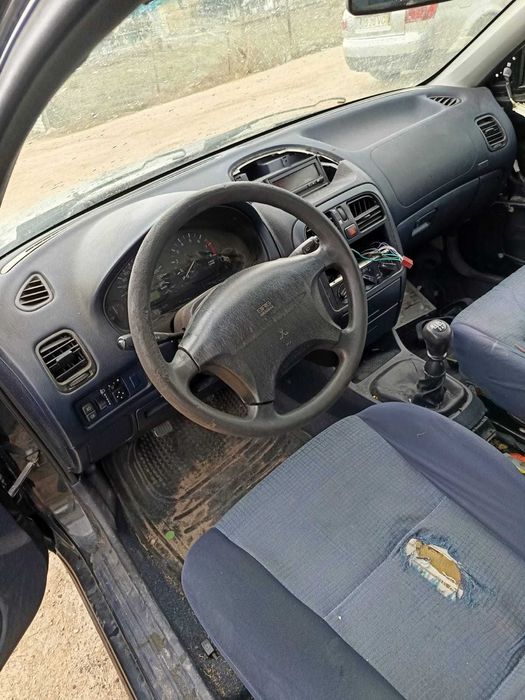 Mitsubishi carisma 1.6 para peças