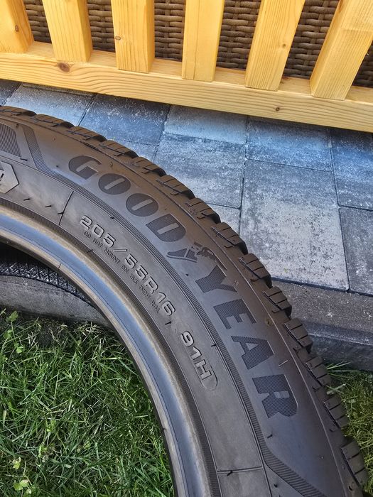 Opony zimowe 205/55/16
