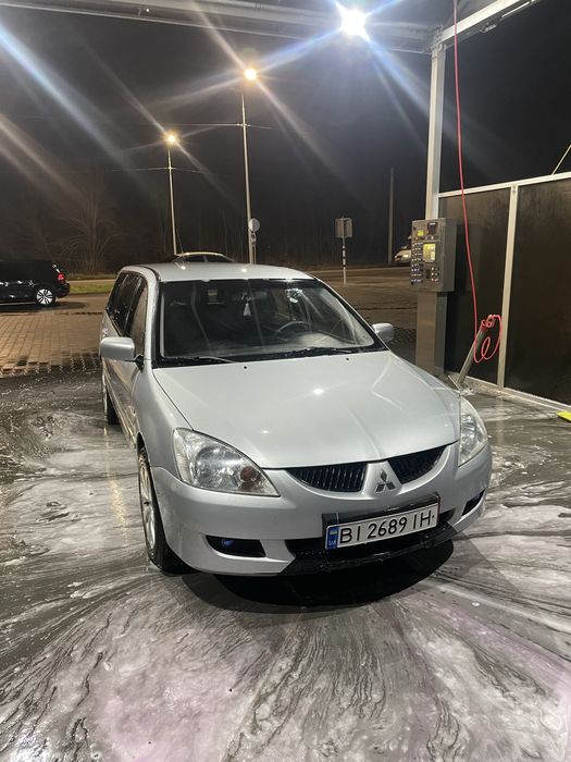 Продам ланцер 9 1,6 бенз