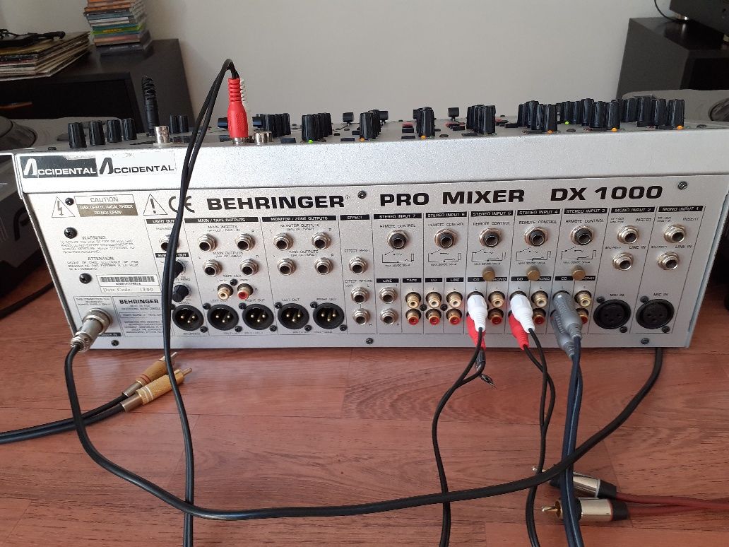 Vendo/Troco Mesa Mistura Behringer Pro DX 1000