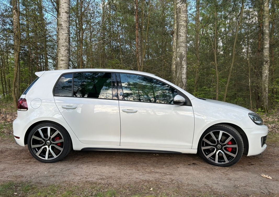 Volkswagen Golf VI GTI