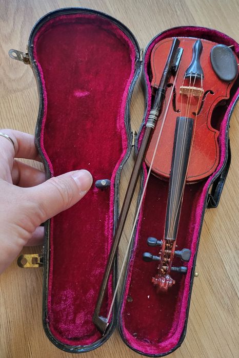 Декоративная скрипка