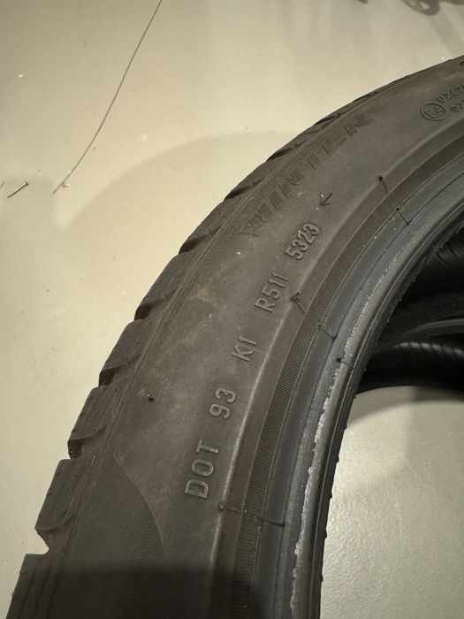 1x Opona zimowa Pirelli SottoZero 3, 225/45 R18, 2023r