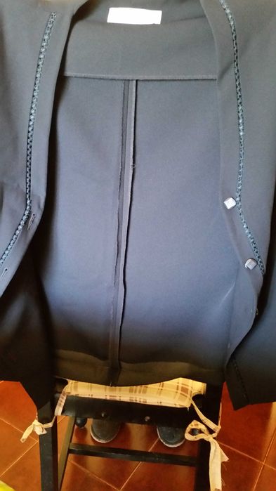 Blazer meia manga azul escuro e bordado