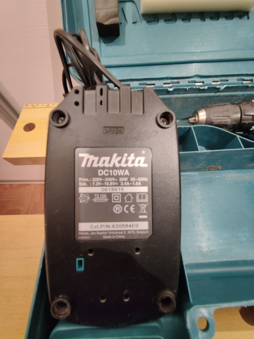 Акумулятоний шуруповерт Makita DF330D