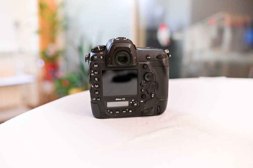 Vendo Nikon D5 - 100% funcional